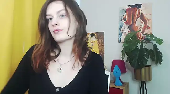 juicyNadine online show from 15, 3, 2025