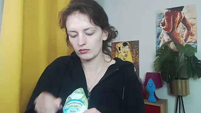 juicyNadine online show from 16, 9, 2025