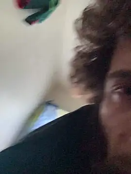 Snapshot of pantslesstraveler_plt chatting on 30, 10, 2025 pantslesstraveler plt online show from 30, 10, 2025