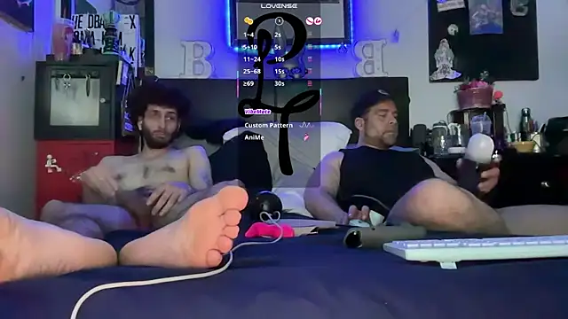 Snapshot of pantslesstraveler_plt chatting on 2, 12, 2025 pantslesstraveler plt online show from 2, 12, 2025