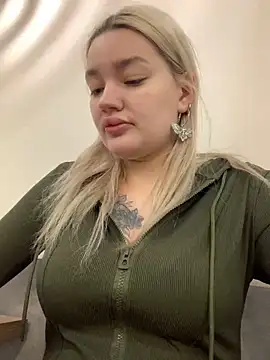Snapshot of Sextazy chatting on 25, 1, 2025 Sextazy online show from 25, 1, 2025