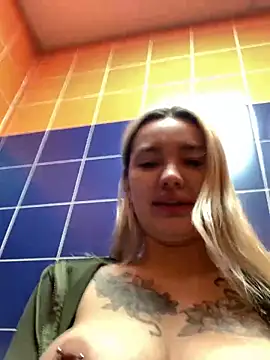 Snapshot of Sextazy chatting on 8, 3, 2025 Sextazy online show from 8, 3, 2025