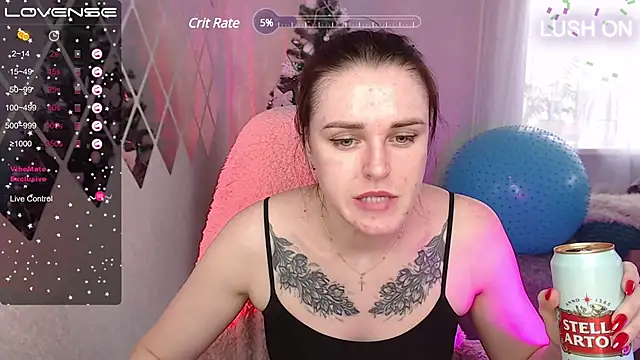 Snapshot of Bella__Swoon chatting on 4, 2, 2025 Bella Swoon online show from 4, 2, 2025