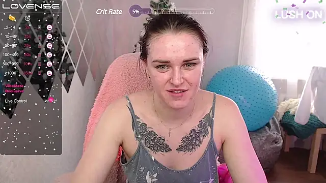 Snapshot of Bella__Swoon chatting on 6, 2, 2025 Bella Swoon online show from 6, 2, 2025