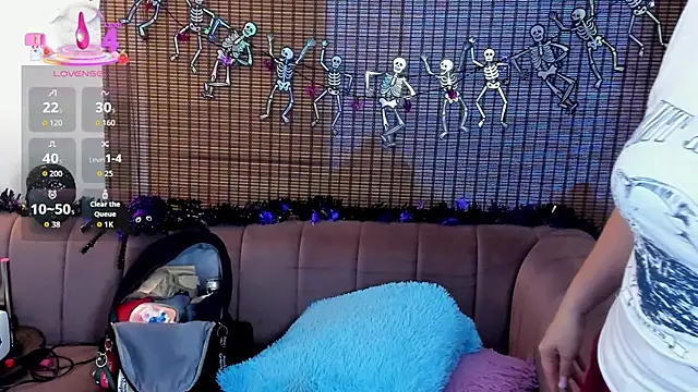 ariana cross online show from 12, 10, 2025