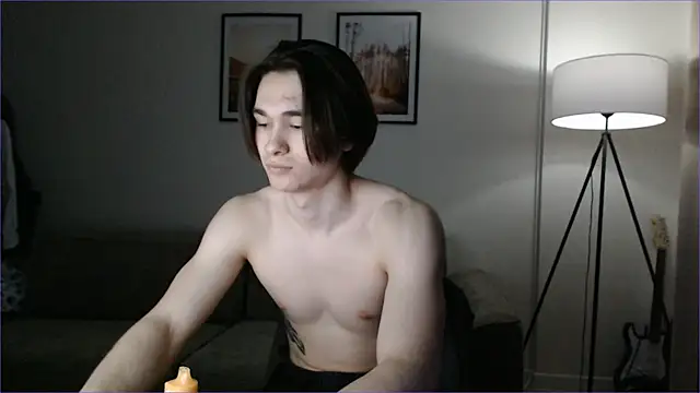 Snapshot of MarkusDean chatting on 2, 2, 2025 MarkusDean online show from 2, 2, 2025