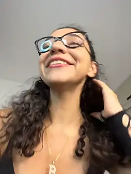 uniquerossie online show from 18, 2, 2026