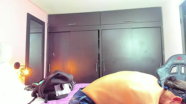 daniela xue online show from 12, 3, 2025