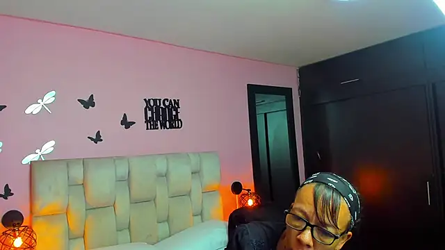 daniela xue online show from 20, 3, 2025