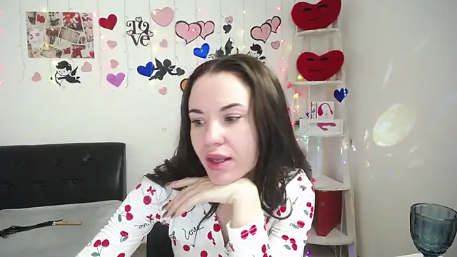 KaraCriegs online show from 27, 2, 2025