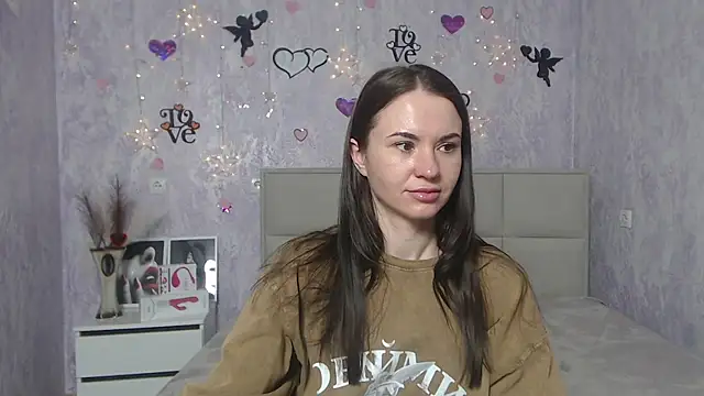 KaraCriegs online show from 1, 3, 2025