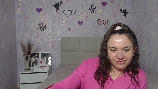 KaraCriegs online show from 2, 3, 2025