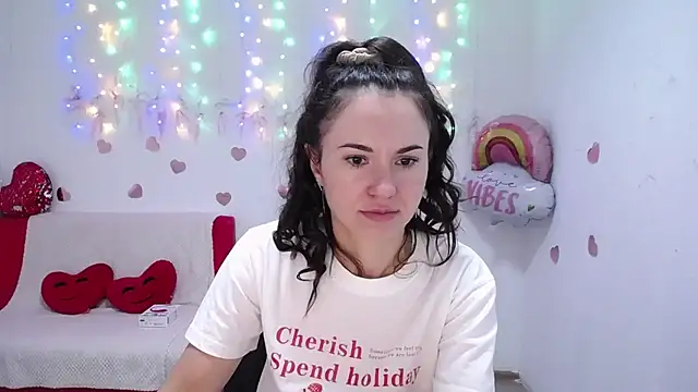 KaraCriegs online show from 9, 10, 2025