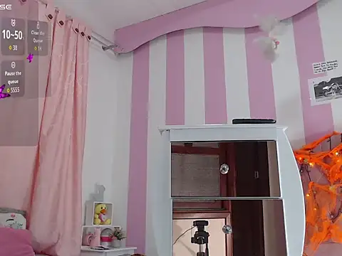 Snapshot of zaleya_mateus chatting on 18, 10, 2025 zaleya mateus online show from 18, 10, 2025