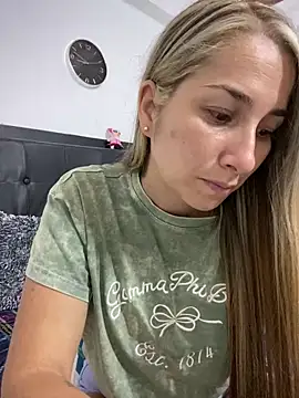 Iris love18 online show from 14, 3, 2025