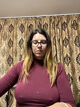 Snapshot of NadiraNoor chatting on 7, 10, 2025 NadiraNoor online show from 7, 10, 2025