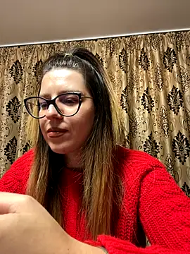 NadiraNoor online show from 26, 10, 2025