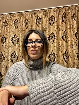 NadiraNoor online show from 28, 10, 2025