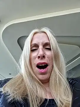 Snapshot of Ina_HotX chatting on 6, 12, 2024 Ina HotX online show from 6, 12, 2024