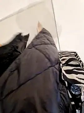 Snapshot of Ina_HotX chatting on 7, 12, 2024 Ina HotX online show from 7, 12, 2024