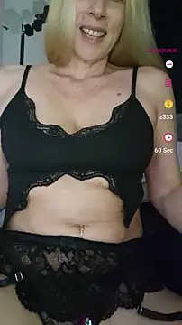 Snapshot of Ina_HotX chatting on 17, 2, 2025 Ina HotX online show from 17, 2, 2025