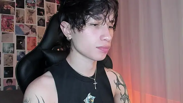 Snapshot of liamelf chatting on 19, 12, 2024 liamelf online show from 19, 12, 2024