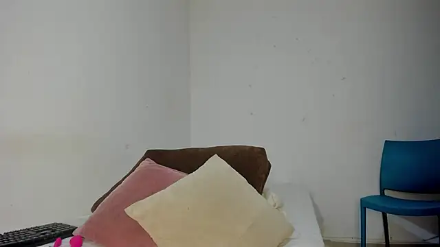 Snapshot of Maya_Graham chatting on 18, 6, 2026 Maya Graham online show from 18, 6, 2026