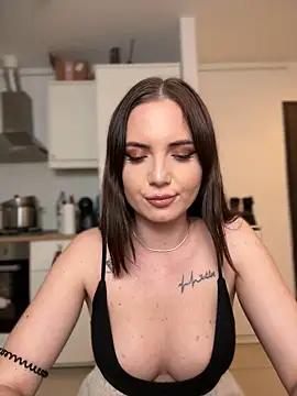 Snapshot of AvaGianna chatting on 12, 12, 2024 AvaGianna online show from 12, 12, 2024