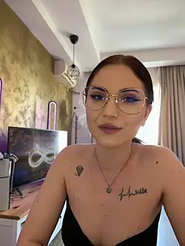 Snapshot of AvaGianna chatting on 7, 3, 2025 AvaGianna online show from 7, 3, 2025