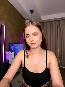 Snapshot of AvaGianna chatting on 6, 11, 2025 AvaGianna online show from 6, 11, 2025