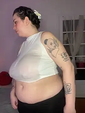 milkyhonybaby online show from 9, 2, 2025