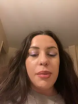 milkyhonybaby online show from 7, 3, 2025