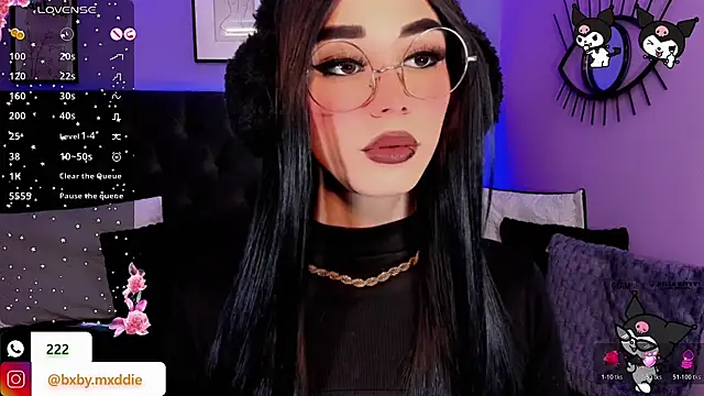 Snapshot of kimMaddiee chatting on 19, 10, 2025 kimMaddiee online show from 19, 10, 2025