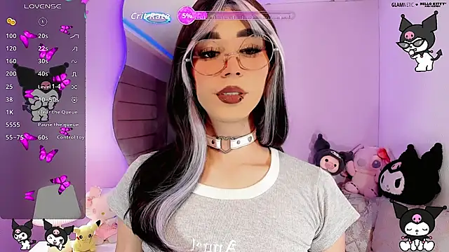 Snapshot of kimMaddiee chatting on 11, 11, 2025 kimMaddiee online show from 11, 11, 2025