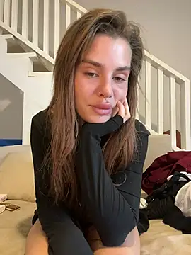 Snapshot of EmiliaCatalina chatting on 3, 1, 2025 EmiliaCatalina online show from 3, 1, 2025