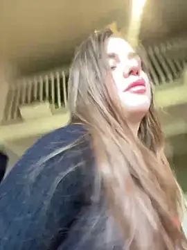 Snapshot of EmiliaCatalina chatting on 14, 3, 2025 EmiliaCatalina online show from 14, 3, 2025