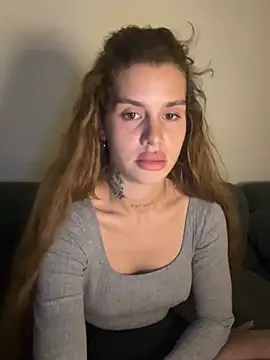 EmiliaCatalina online show from 1, 4, 2026