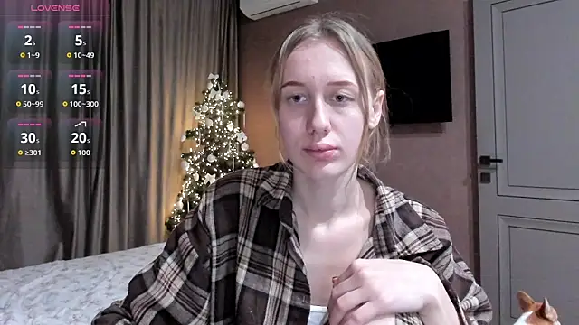 Snapshot of Mika_Ray chatting on 17, 12, 2025 Mika Ray online show from 17, 12, 2025