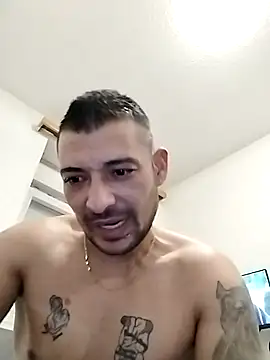 Snapshot of Zoltanioan26 chatting on 21, 10, 2025 Zoltanioan26 online show from 21, 10, 2025