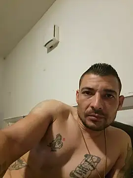 Snapshot of Zoltanioan26 chatting on 3, 6, 2026 Zoltanioan26 online show from 3, 6, 2026