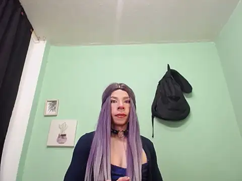 Snapshot of candyladyboy chatting on 30, 11, 2025 candyladyboy online show from 30, 11, 2025