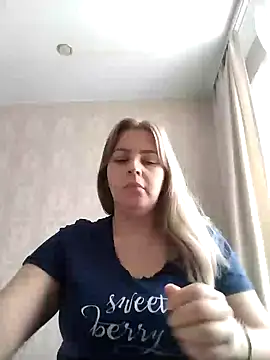 Snapshot of Lady_nice_cat chatting on 5, 2, 2025 Lady nice cat online show from 5, 2, 2025