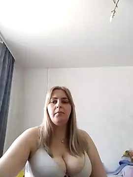 Snapshot of Lady_nice_cat chatting on 11, 3, 2025 Lady nice cat online show from 11, 3, 2025