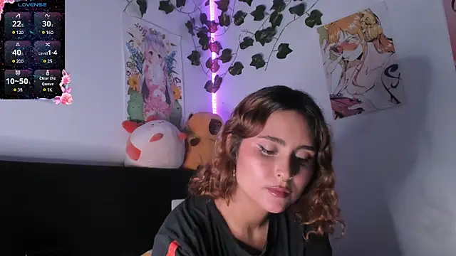 Snapshot of Violette-Ramirez01 chatting on 7, 2, 2025 Violette-Ramirez01 online show from 7, 2, 2025