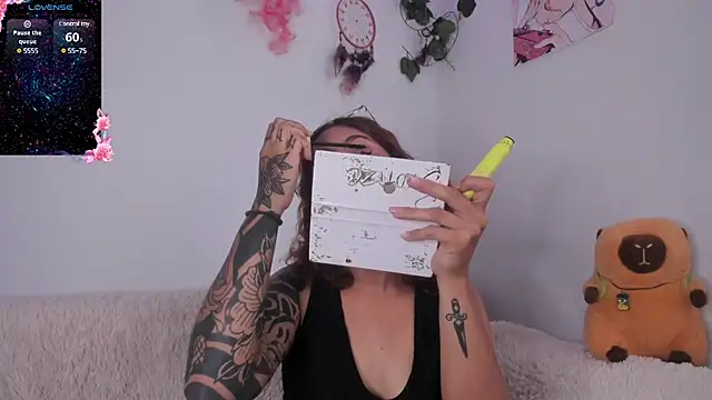 Snapshot of Violette-Ramirez01 chatting on 7, 3, 2025 Violette-Ramirez01 online show from 7, 3, 2025