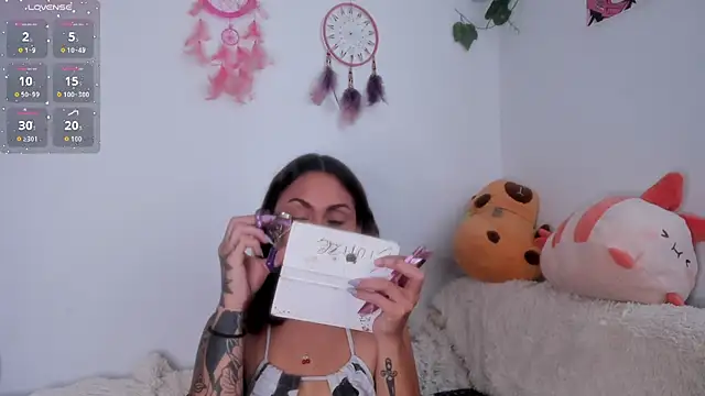 Snapshot of Violette-Ramirez01 chatting on 10, 2, 2026 Violette-Ramirez01 online show from 10, 2, 2026