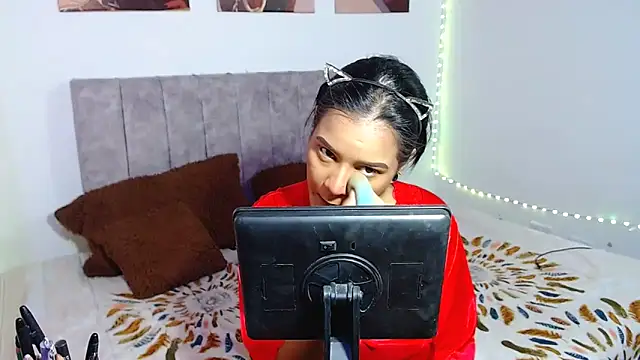 Snapshot of JossieGrey chatting on 19, 12, 2024 JossieGrey online show from 19, 12, 2024