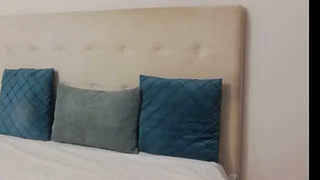 CassieHilton online show from 25, 9, 2025