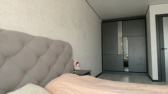 Snapshot of GracefulCharm chatting on 13, 2, 2025 GracefulCharm online show from 13, 2, 2025