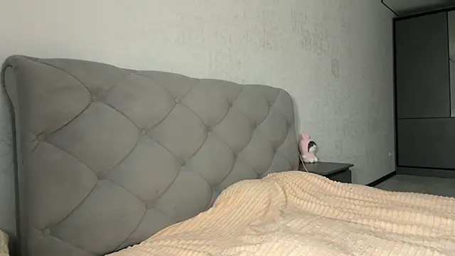 Snapshot of GracefulCharm chatting on 19, 2, 2025 GracefulCharm online show from 19, 2, 2025